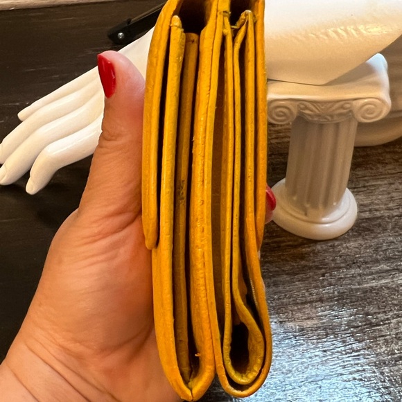 Authentic Chanel yellow lamb skin leather wallet - Picture 2 of 11